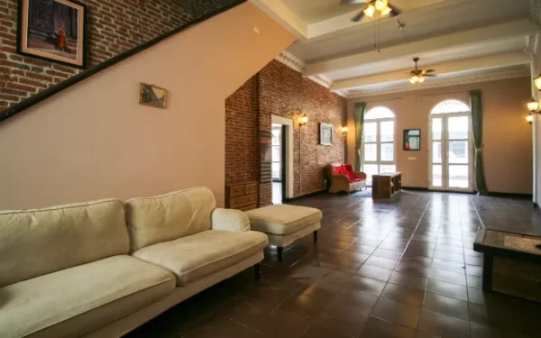 Colonial-House-for-Sale-5-Bedrooms-Riverside-Daun-Penh