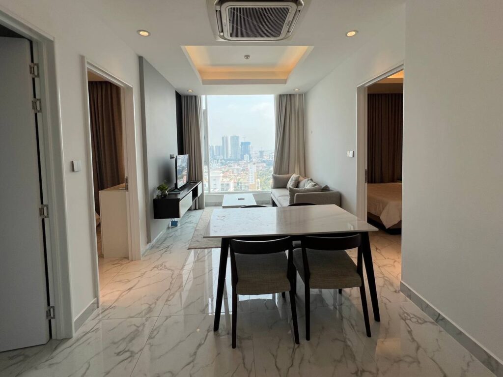 2-Bedroom-Condo-on-High-Floor-at-J-tower-2-for-Sale-in-BKK1-02