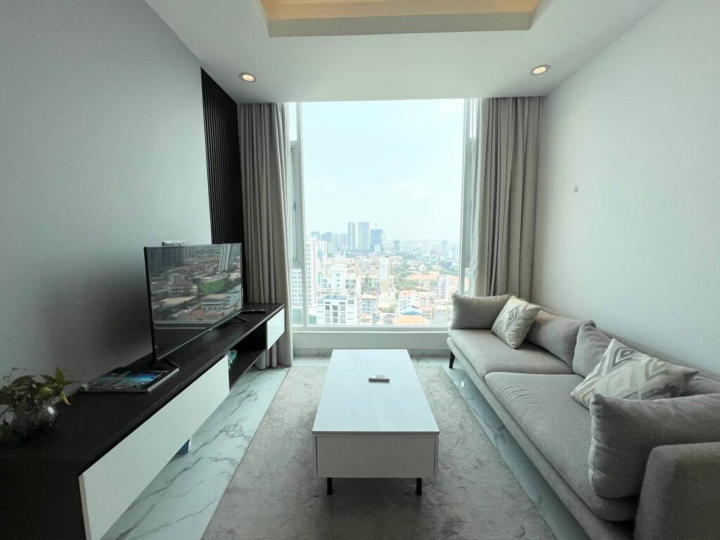 2-Bedroom-Condo-on-High-Floor-at-J-tower-2-for-Sale-in-BKK1