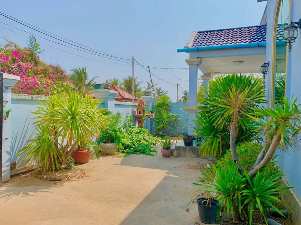 3-bedroom-house-for-rent-in-Kampot-02