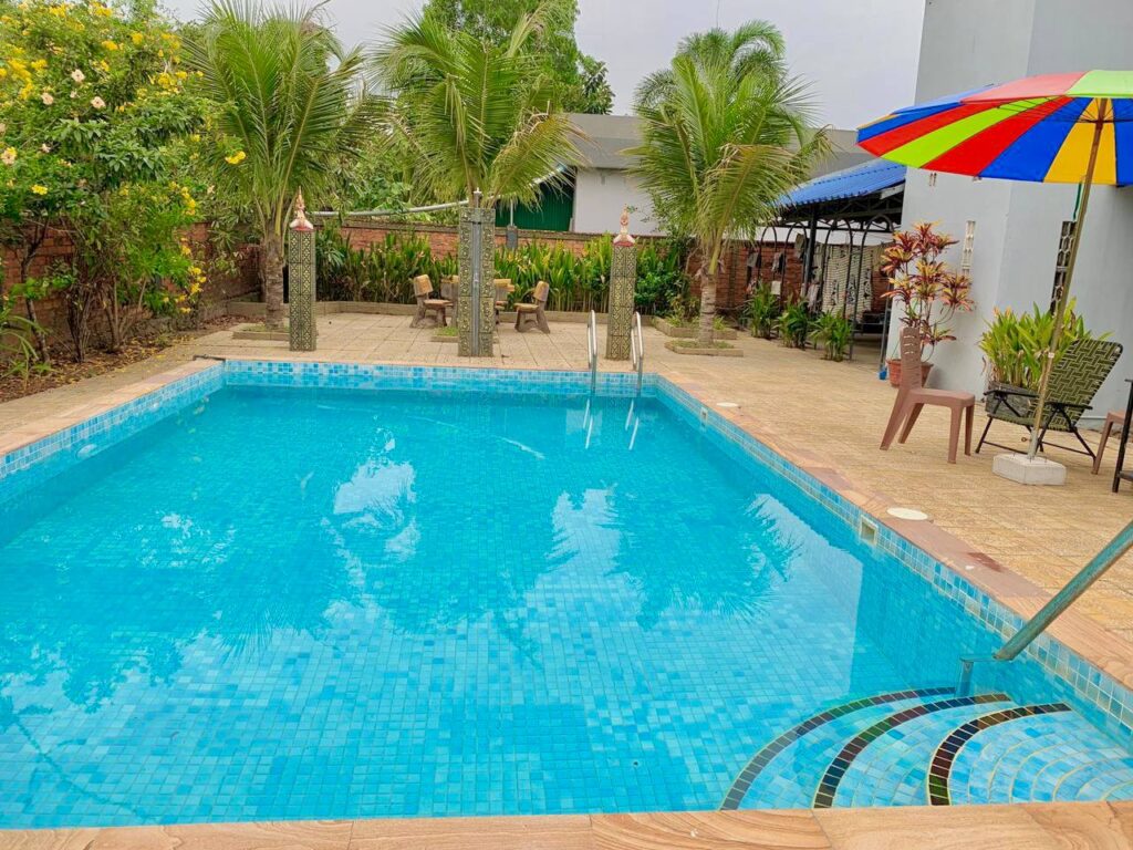 Apartment-with-swimming-pool-for-rent-in-Kampot-04