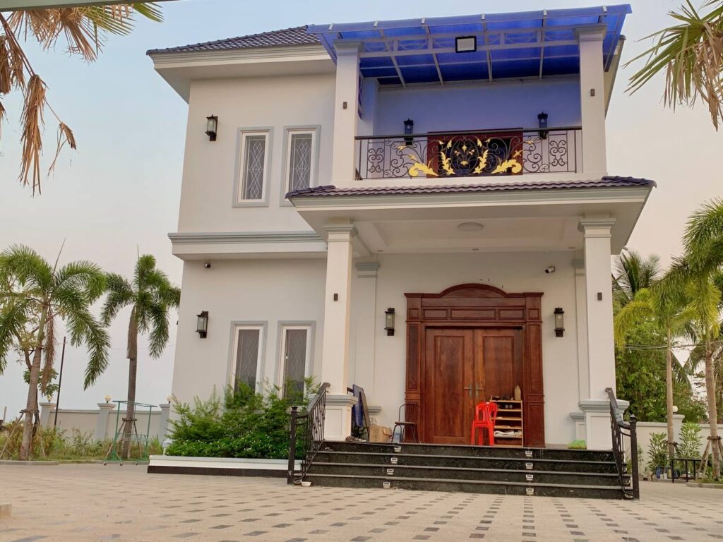 Beautiful-villa-for-rent-in-Kampot-town