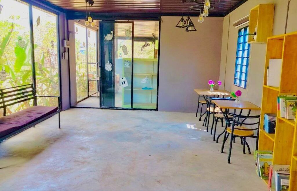 House-with-coffee-shop-for-rent-in-Kampot-10