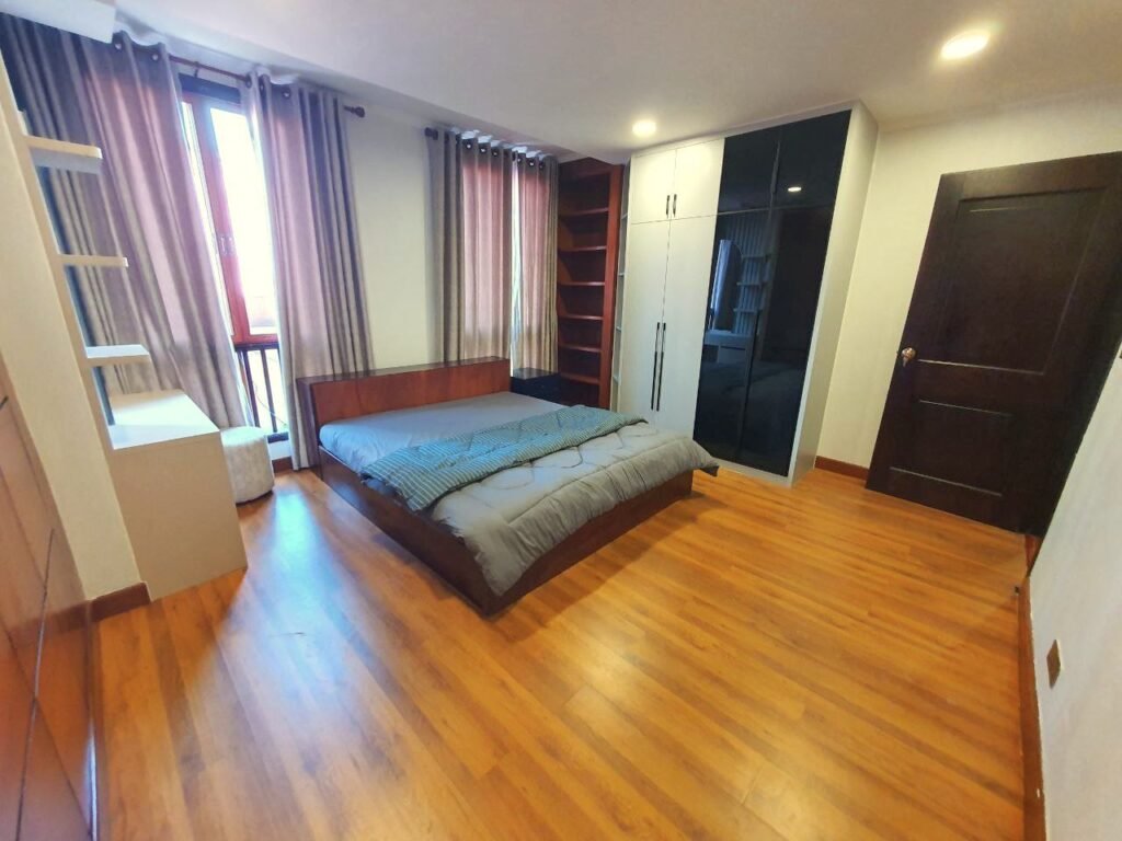 Western Style 2 Bedroom Serviced Apartment for Rent in BKK1