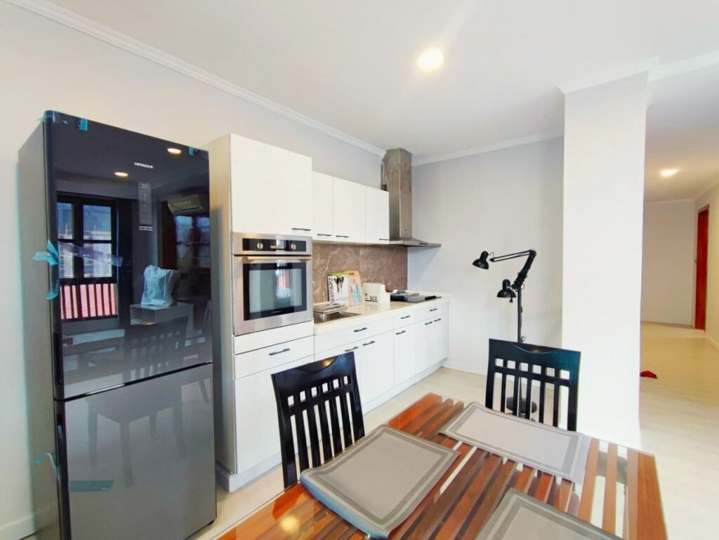 Western Style Fully Furnished Apartment for Lease in BKK1, Phnom Penh