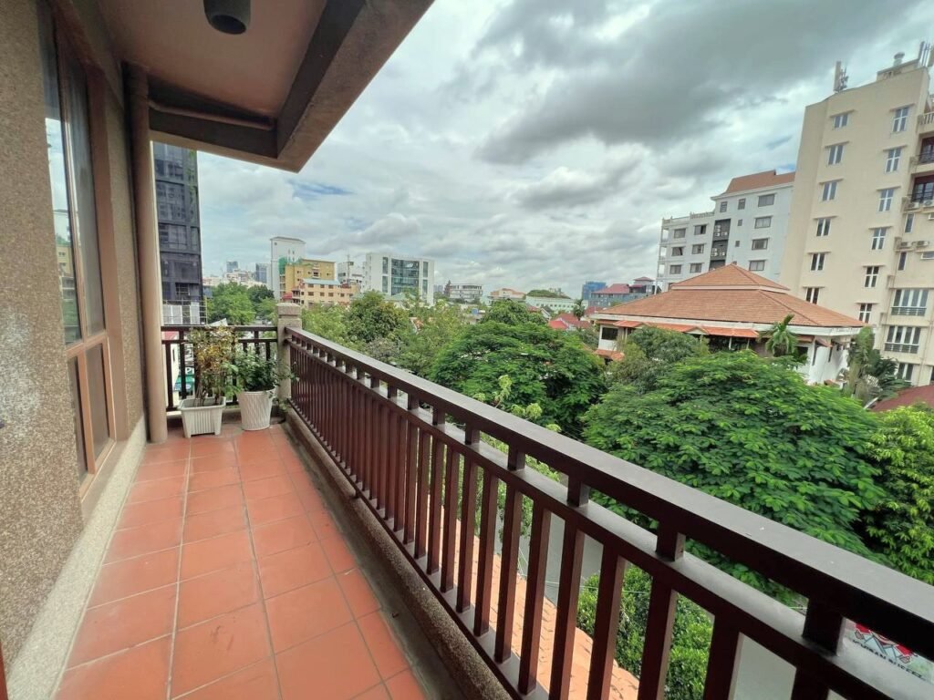 Western Style Fully Furnished Apartment for Lease in BKK1, Phnom Penh
