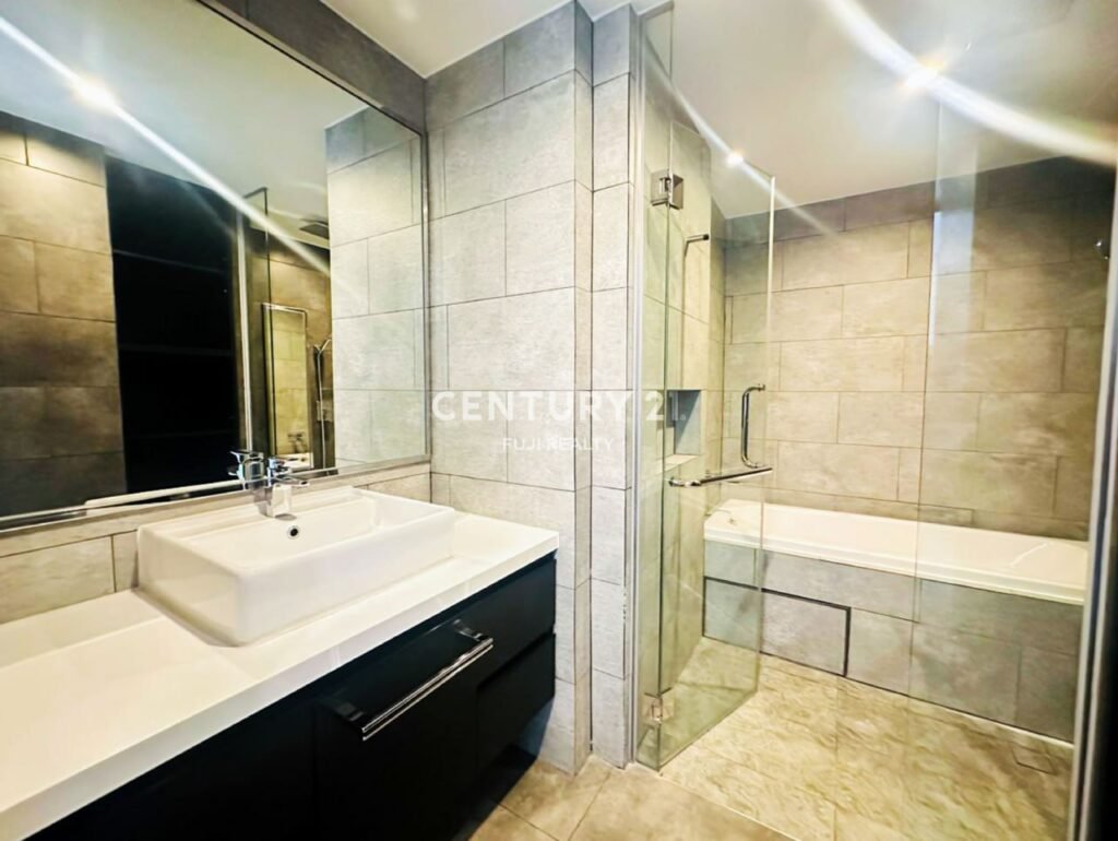 Modern 1-Bedroom Condo for Sale at L’Attrait BKK1 Condominium, Phnom Penh